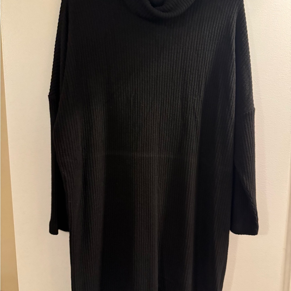 GAP Women's maternity Black Cowl Neck ribbed dress.
